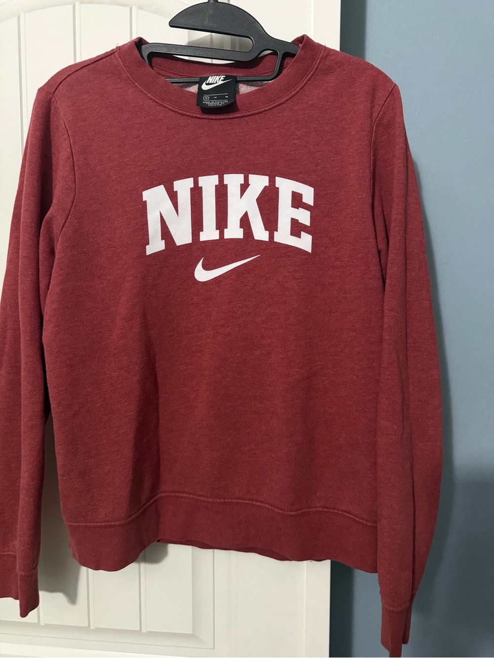 Nike Women's Scoop Crew in Maroon with White Logo